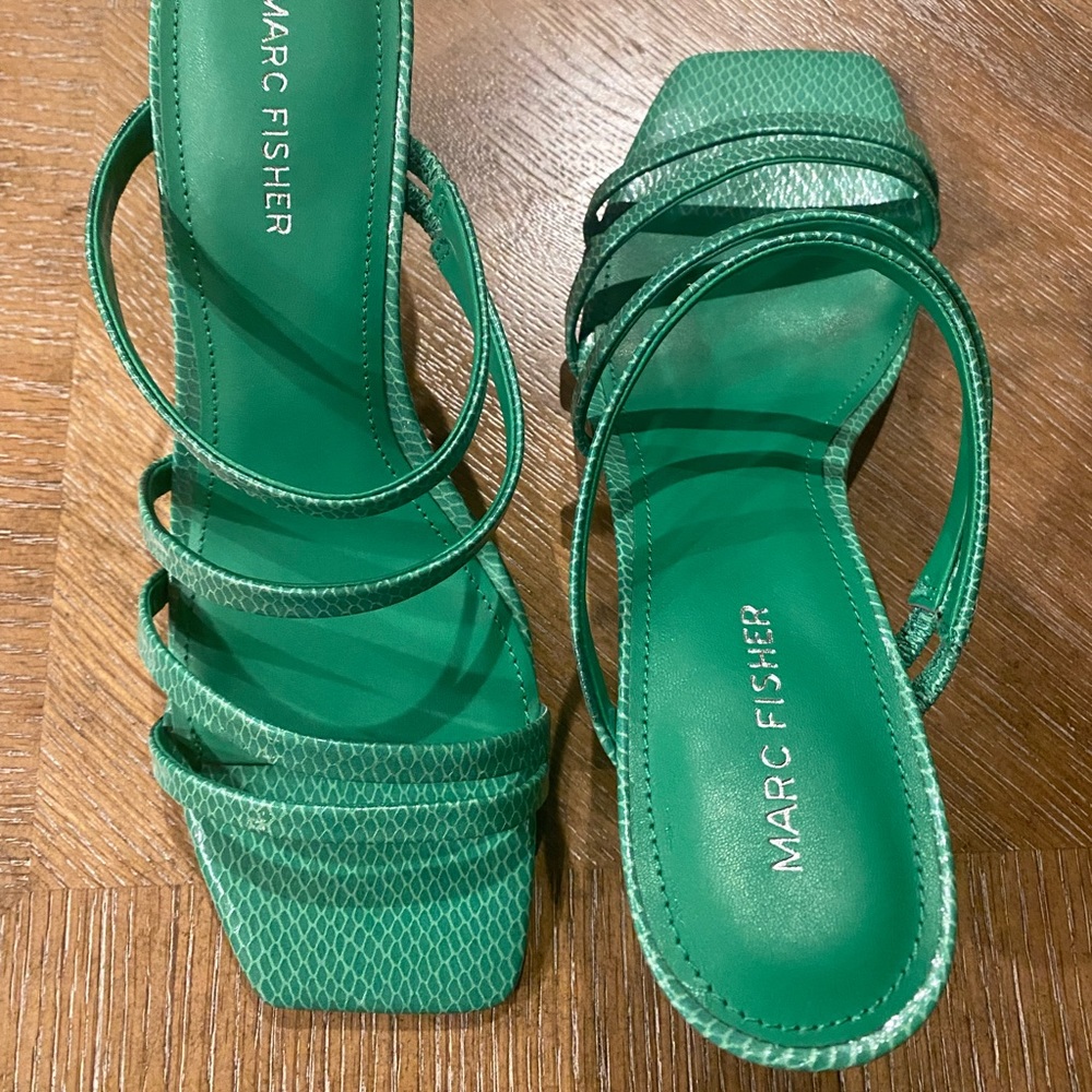 Marc Fisher - Heel/Sandal (Style: Kristin)